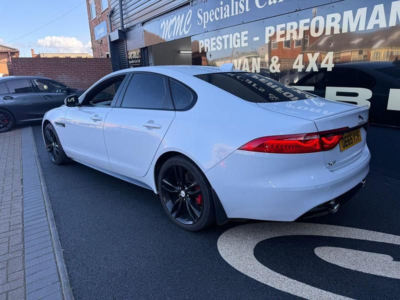 Begagnad Jaguar XF S 2016 Vit Sedan