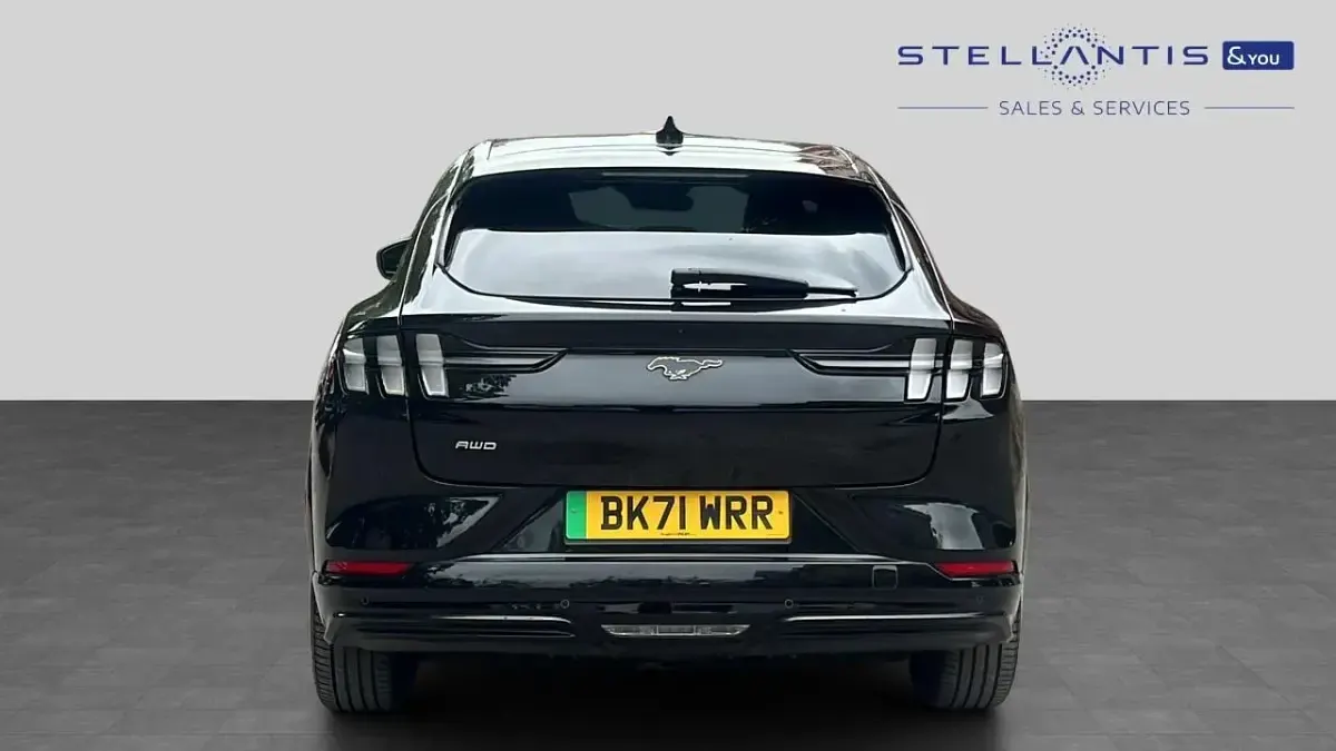 Used Ford Mustang Mach-E Standard Range 194 kW (265 HP) 2021 Black SUV
