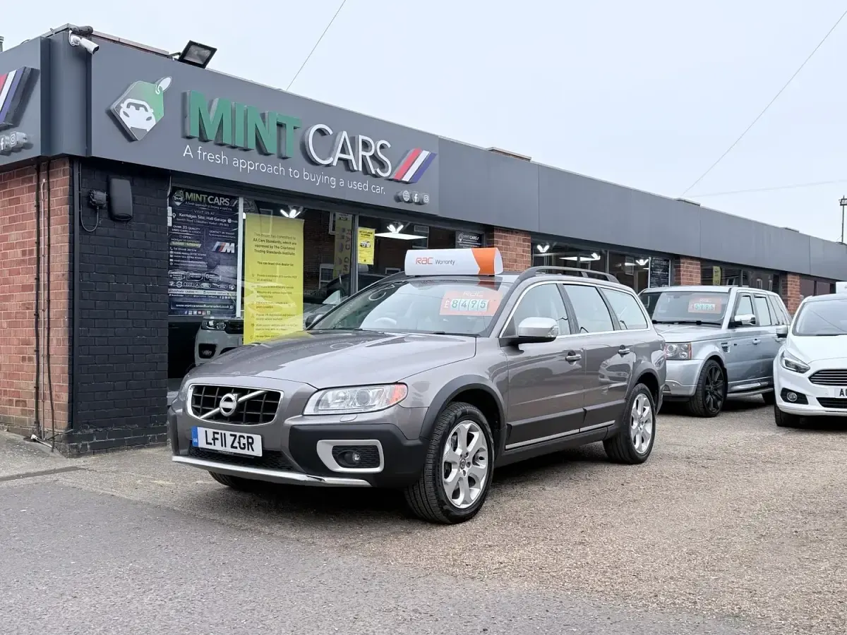 Used Volvo XC70 SE Lux 205 HP (150 kW) 2011 Grey Estate