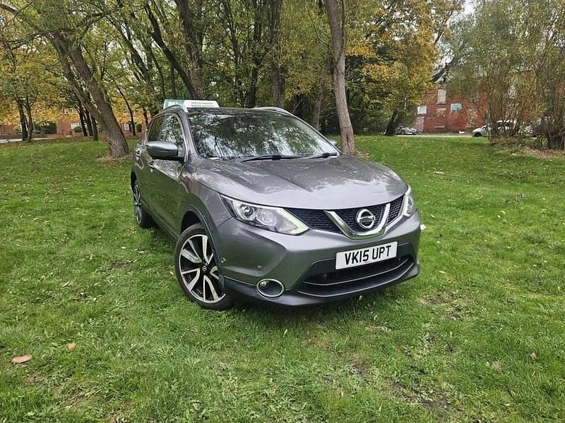 Grey Used 2015 Nissan Qashqai S SUV | £6,695 (Fair price) - Image 1/4