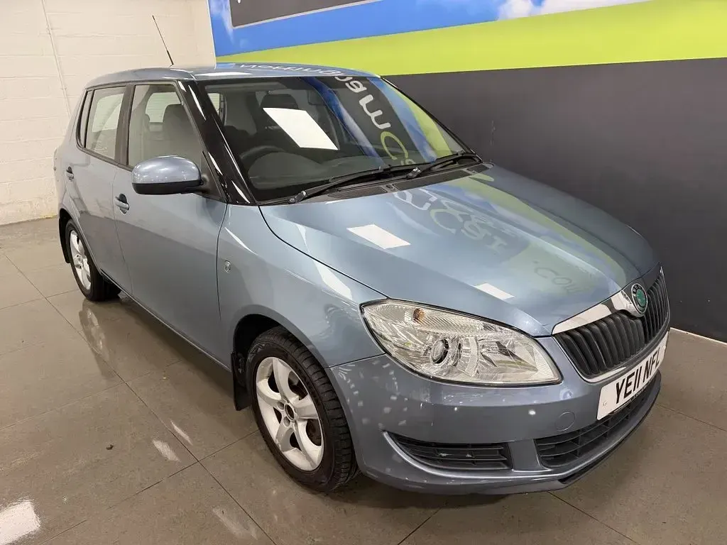 Used Skoda Fabia SE 105 HP (77 kW) 2011 Blue Hatchback