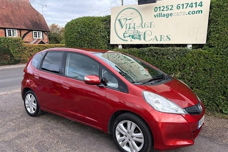 Red Used 2014 Honda Jazz ES Hatchback | £6,995 (Fair price) - Image 1/1