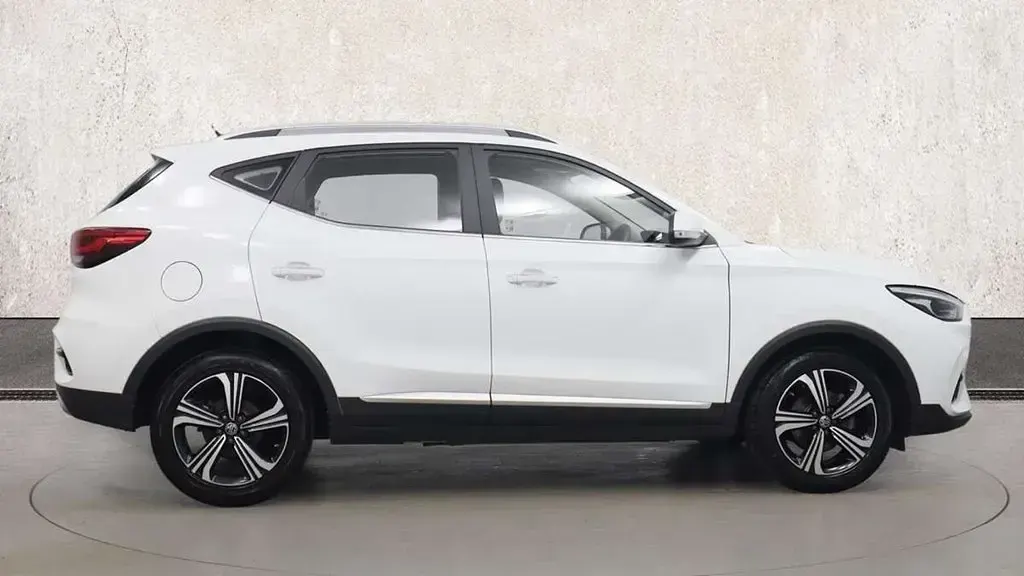 Used MG ZS Excite 106 HP (77 kW) 2024 White SUV