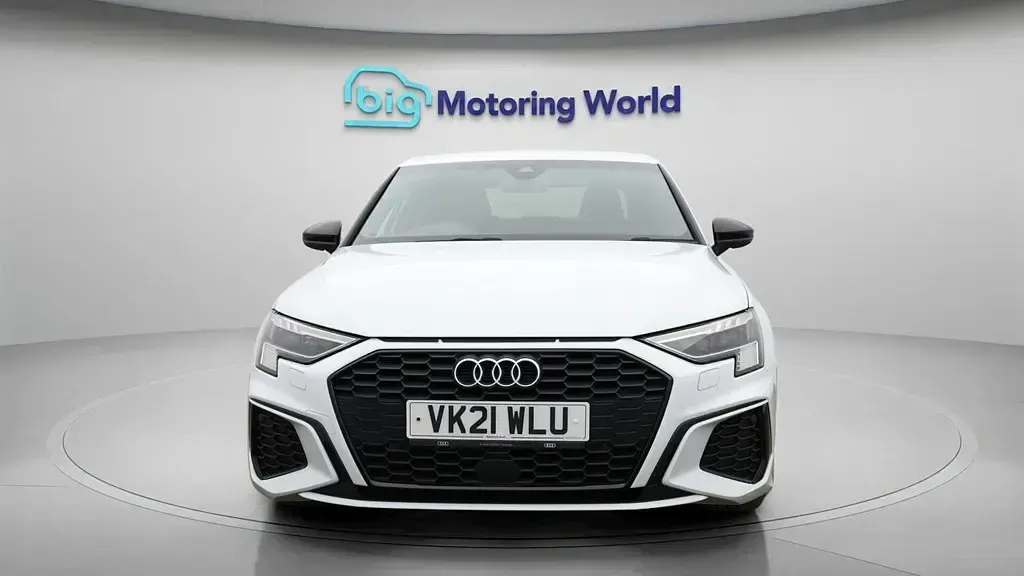 Begagnad Audi A3 S-Line 150 HK (110 kW) 2021 Vit Sedan