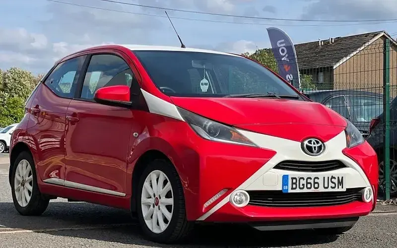 Used Toyota Aygo x-press 69 HP (50 kW) 2016 Hatchback
