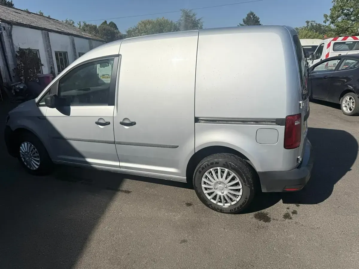 Used VW Caddy Startline 102 HP (75 kW) 2020 Silver MPV