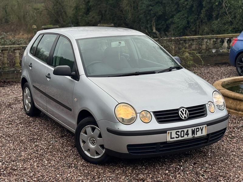 Used VW Polo 75 HP (55 kW) 2004 Silver Hatchback