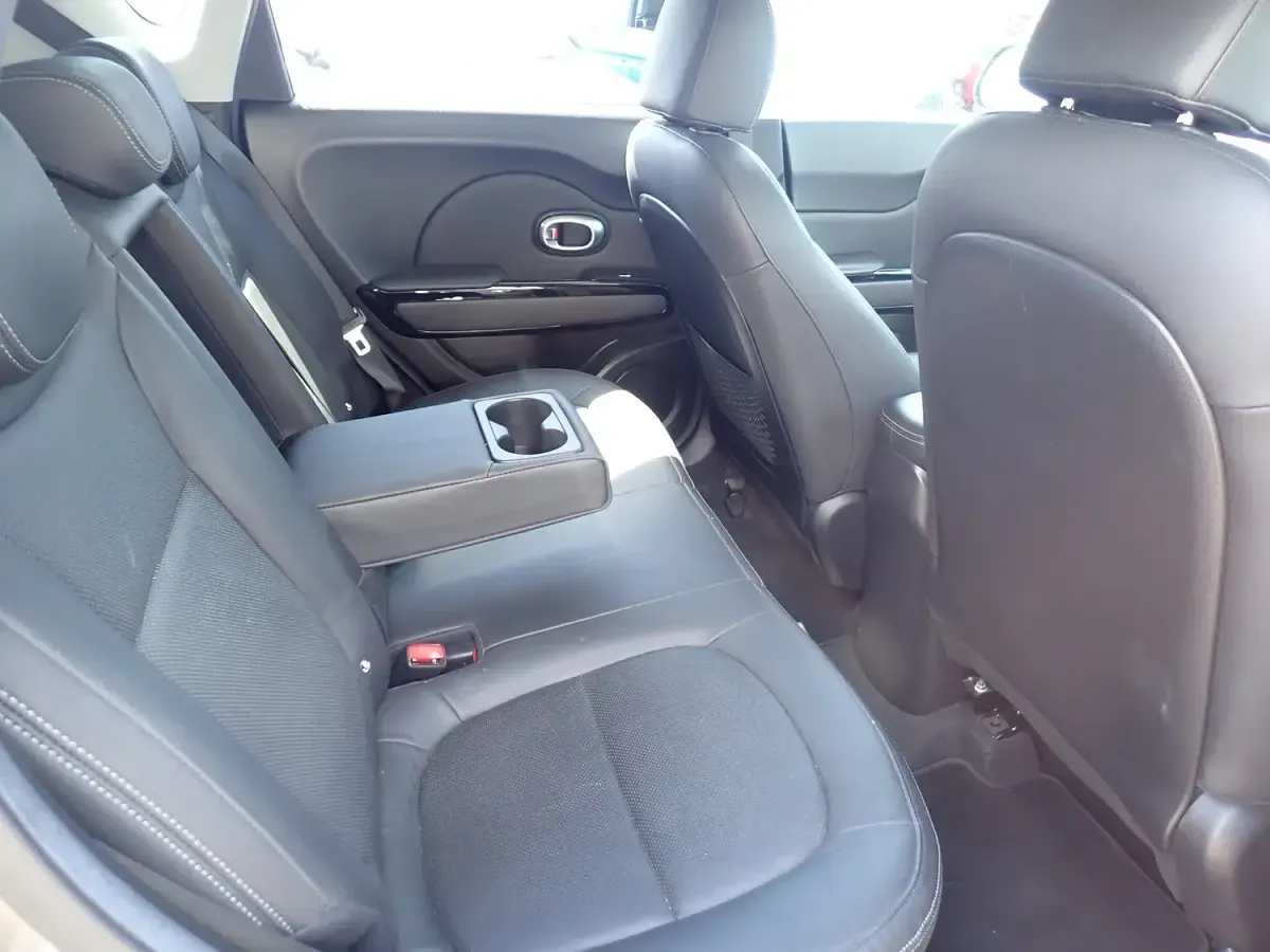 Used Kia Soul 134 HP (98 kW) 2017 Silver SUV