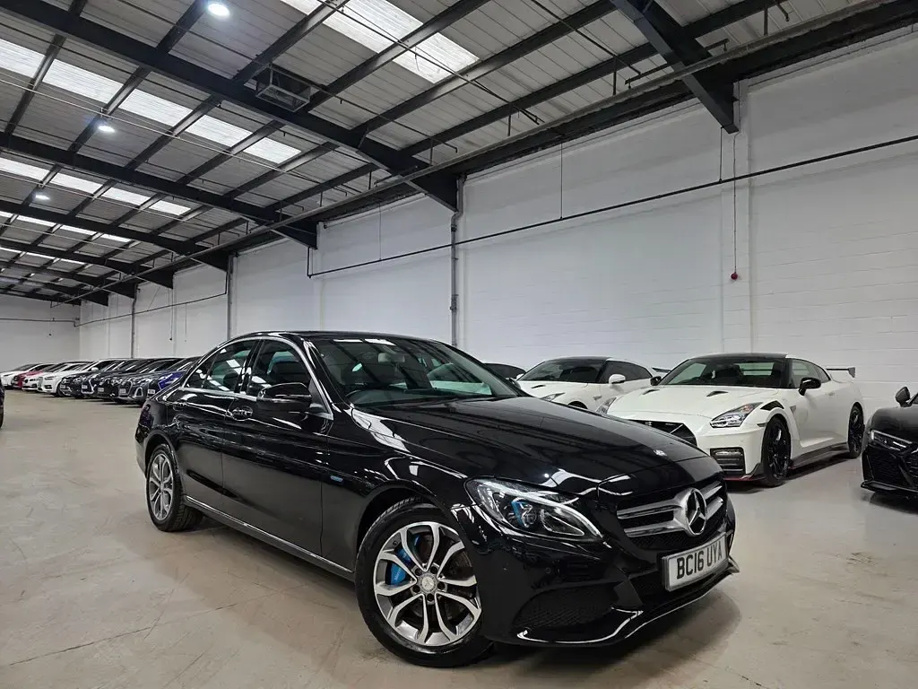 Usado Mercedes C350e Premium Plus 2016 Preto Sedan