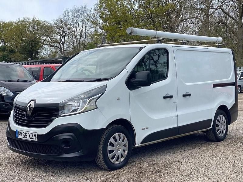 Used Renault Trafic Business 2015 White MPV
