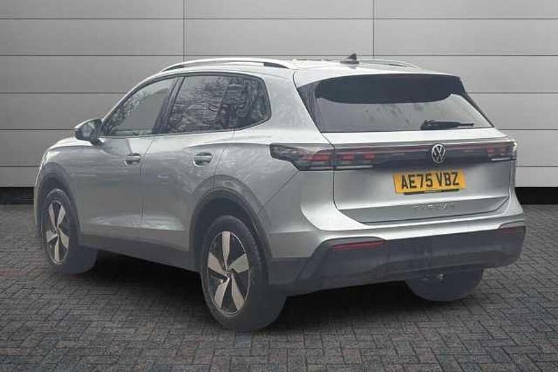 Used VW Tiguan Match 150 HP (110 kW) 2025 Silver SUV