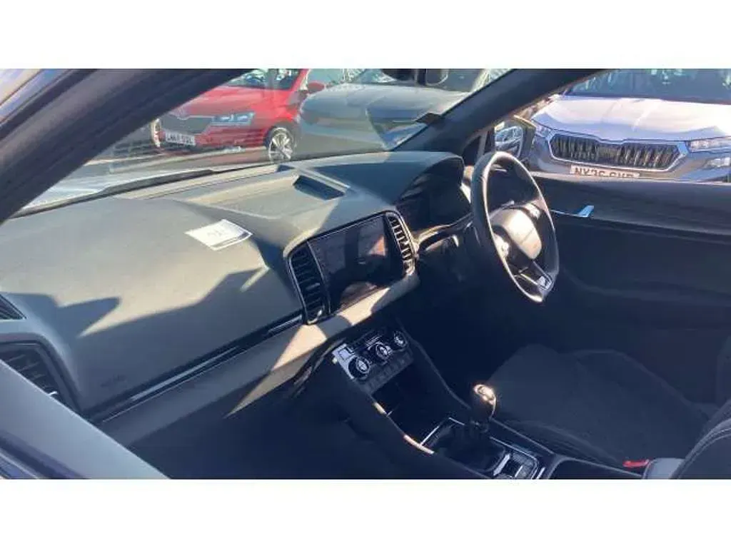 Used Skoda Karoq SportLine 150 HP (110 kW) 2025 SUV