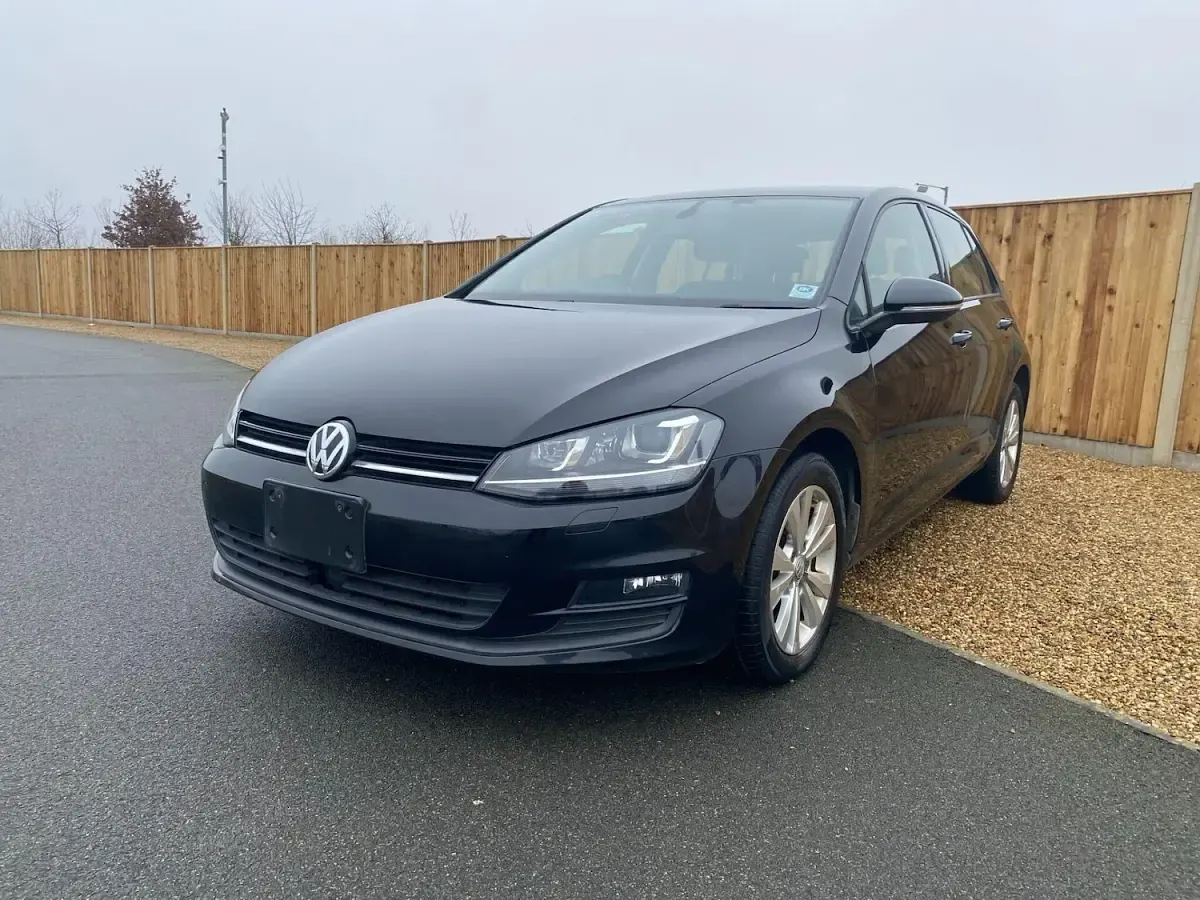 Used VW Golf VII S 105 HP (77 kW) 2015 Black Hatchback