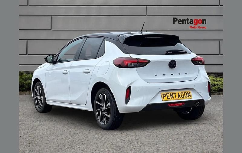 Used Vauxhall Corsa 99 HP (72 kW) 2026 White Hatchback
