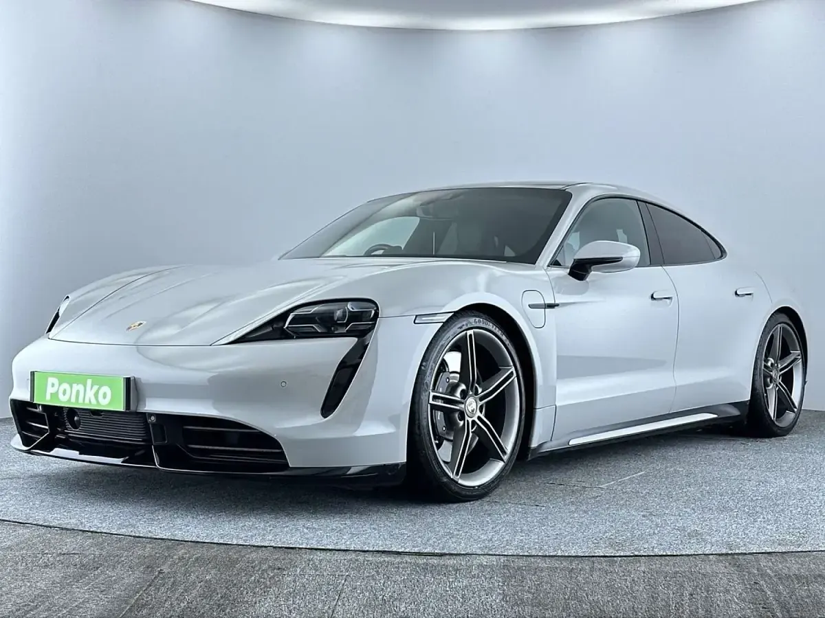 Used Porsche Taycan 150 kW (204 HP) 2020 Grey Sedan