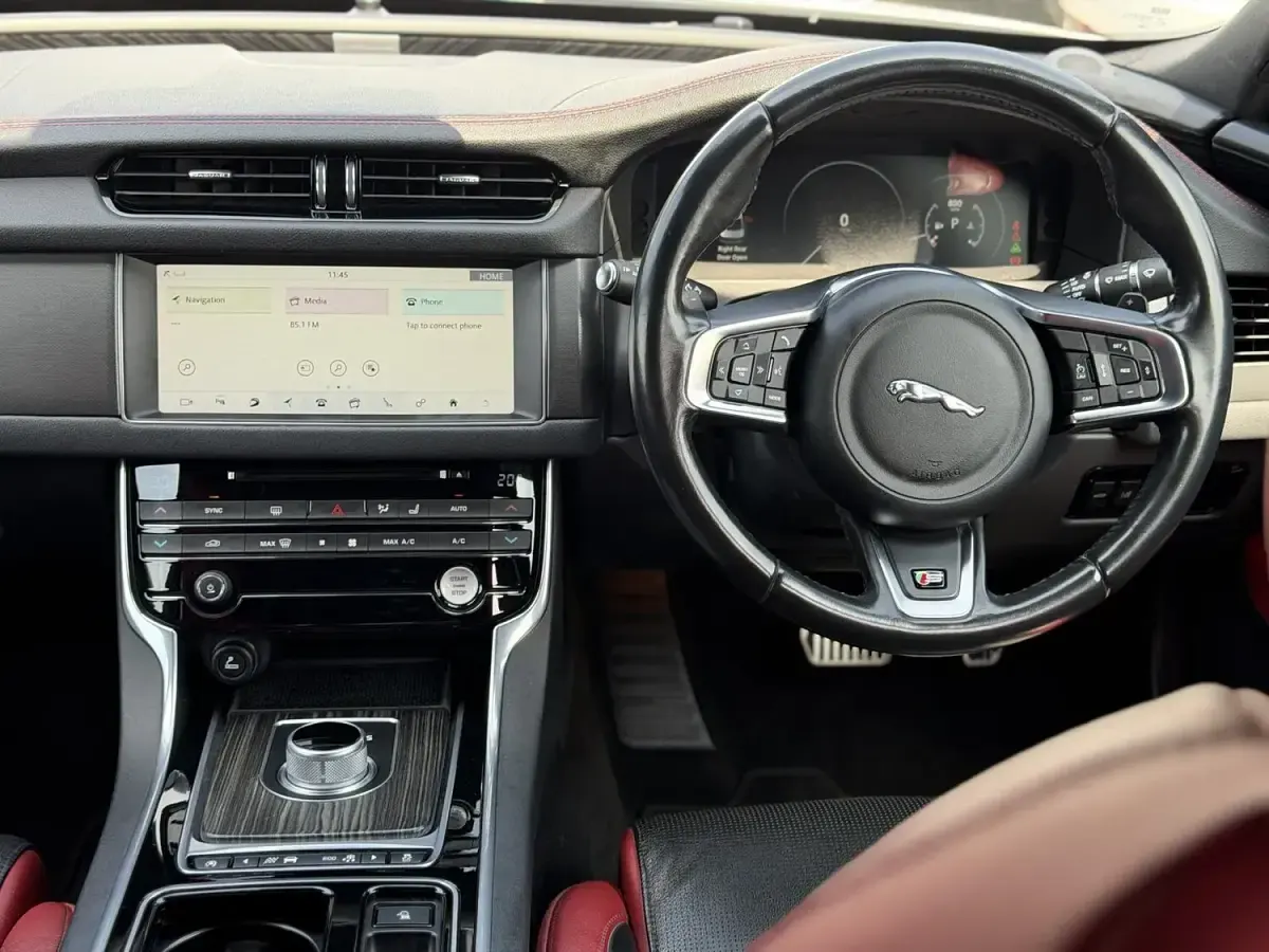 Used Jaguar XF S 380 HP (279 kW) 2016 Sedan