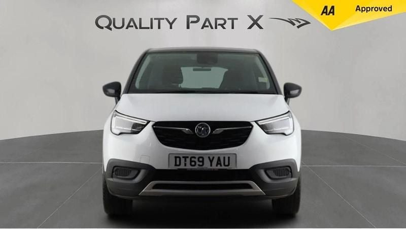 Used Vauxhall Crossland X SRi 110 HP (80 kW) 2020 White SUV