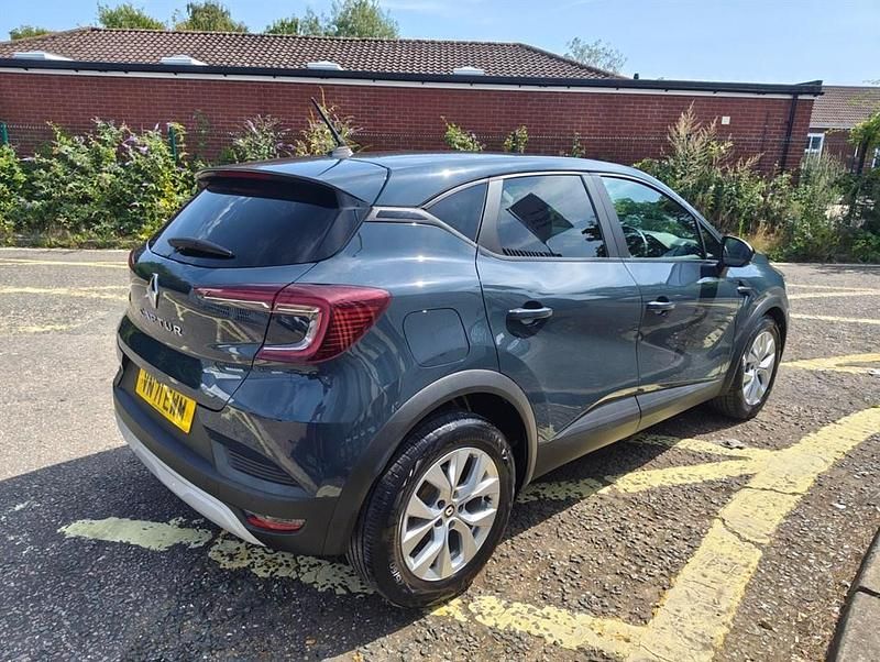 Used Renault Captur Iconic 2022 Blue SUV