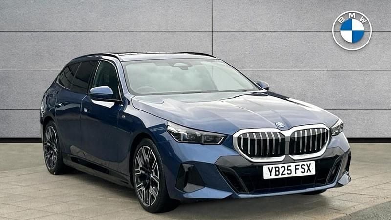 Used BMW 530e M Sport 295 HP (216 kW) 2025 Blue Estate
