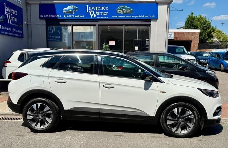 Used Vauxhall Grandland X Ultimate 177 HP (130 kW) 2019 White SUV