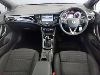 Used Vauxhall Astra SRi 150 HP (110 kW) 2019 Red Hatchback