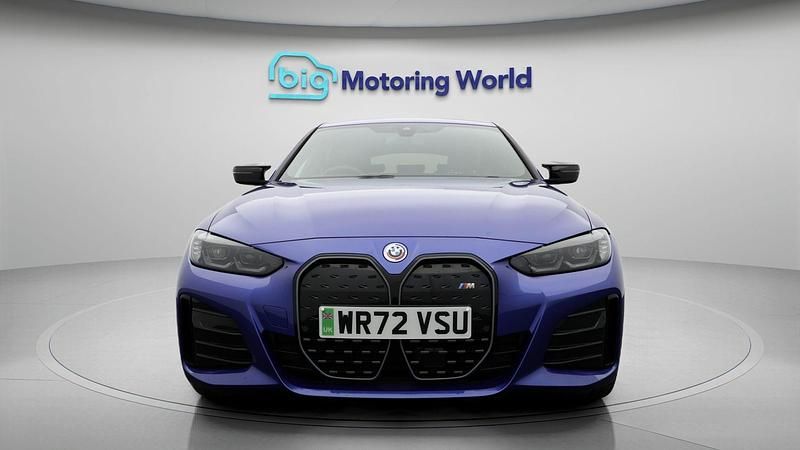 Usado BMW i4 M Sport 400 kW (544 CV) 2022 Azul Berlina