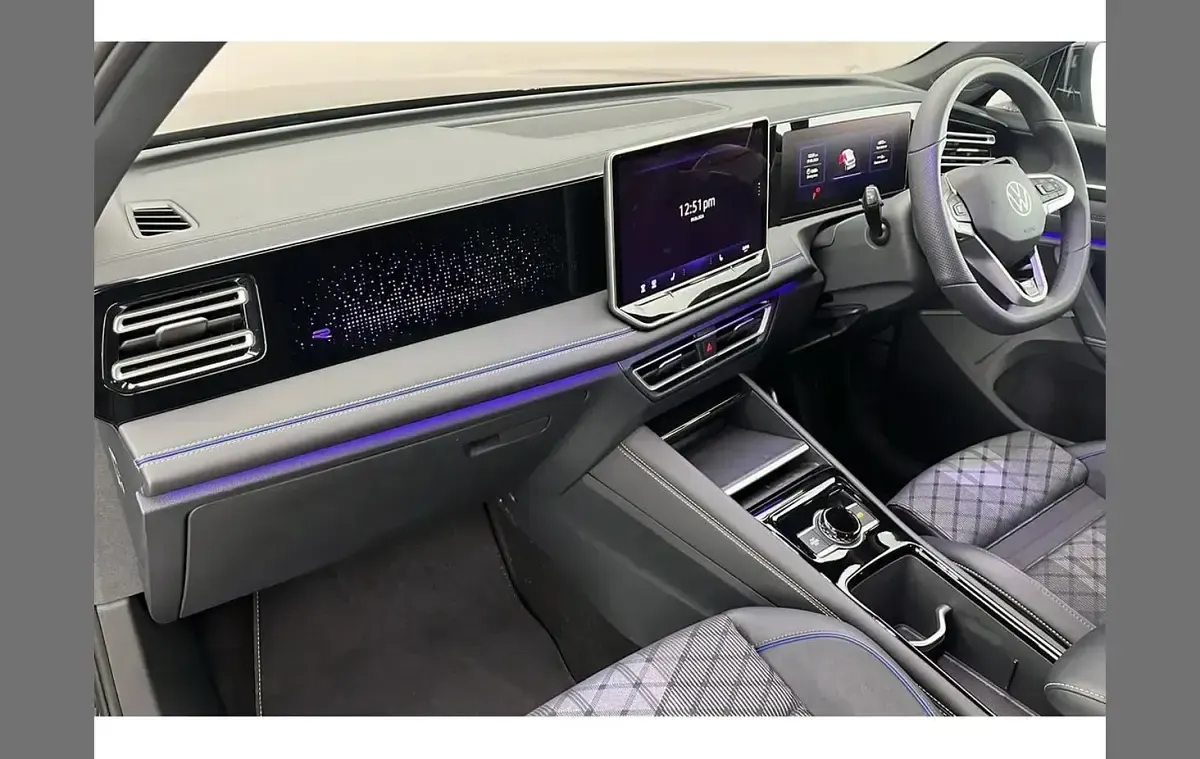 Used VW Tiguan R-line 150 HP (110 kW) 2025 Black SUV