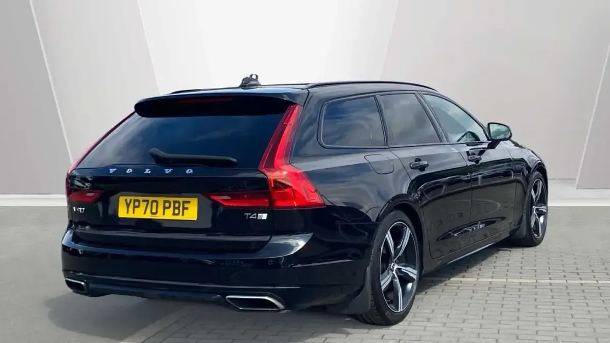 Used Volvo V90 R-Design 188 HP (138 kW) 2020 Black Estate