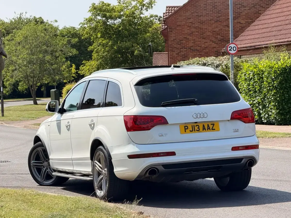 Used Audi Q7 S-line plus 2013 White SUV