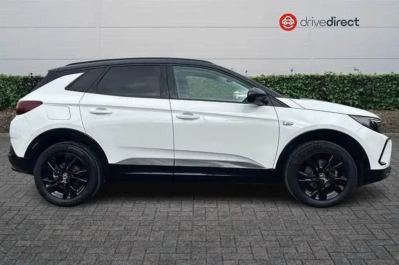 Second-hand Vauxhall Grandland X S 130 CP (95 kW) 2023 Alb SUV