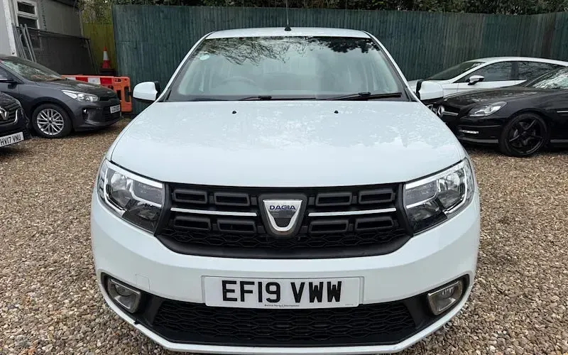 Used Dacia Sandero Comfort 75 HP (55 kW) 2019 White Hatchback