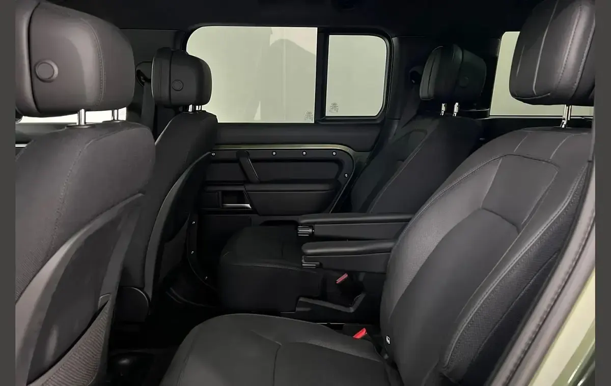 Used Land Rover Defender HSE Dynamic 344 HP (253 kW) 2026 Green SUV