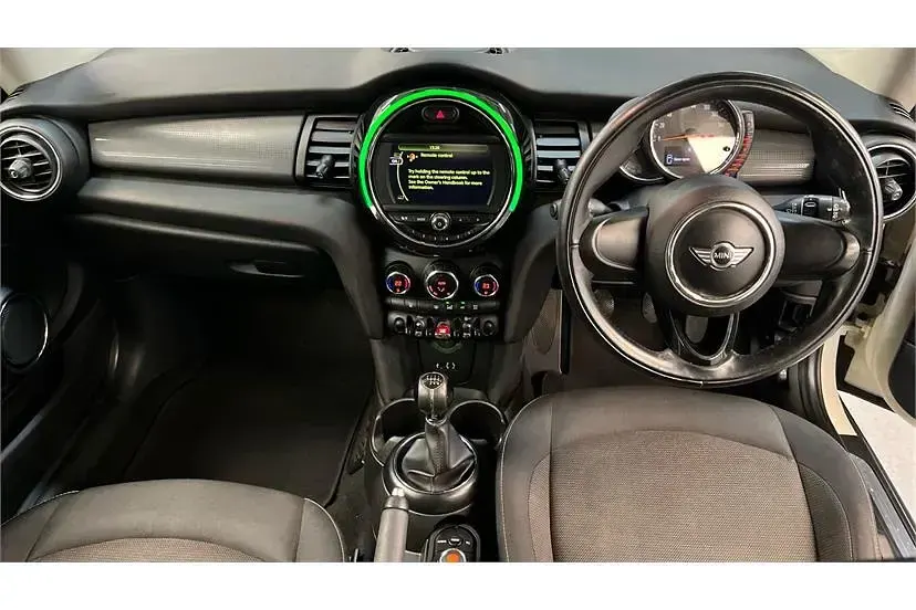 Usado Mini ONE Hatch 102 CV (75 kW) 2016 Blanco Utilitario