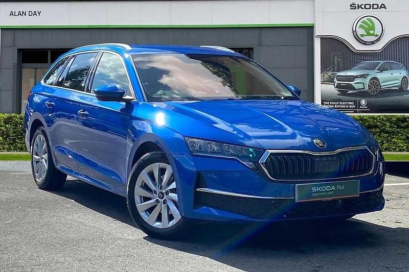 Race blue metallic Used 2025 Skoda Octavia SE L Estate | £26,899 (Expensive) - Image 1/4
