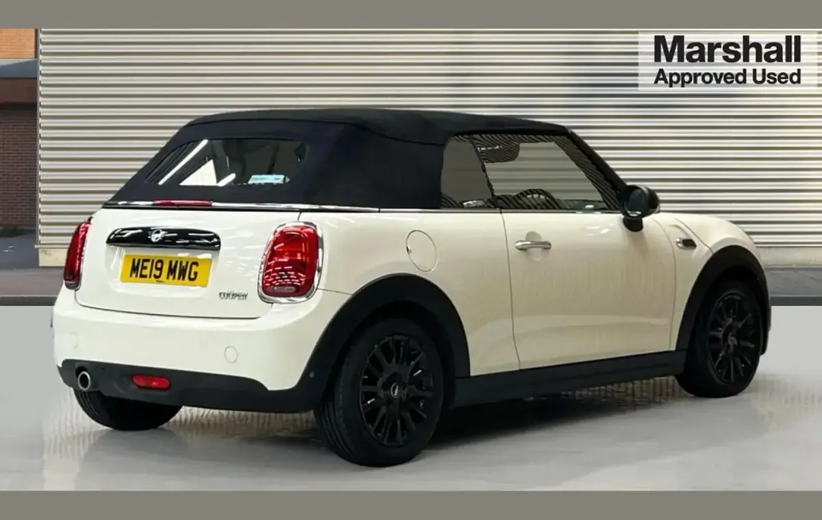 Used Mini Cooper Cabriolet Classic 134 HP (98 kW) 2019 White Cabriolet