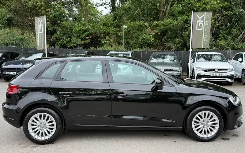 Used Audi A3 Sportback Design 110 HP (80 kW) 2016 Hatchback