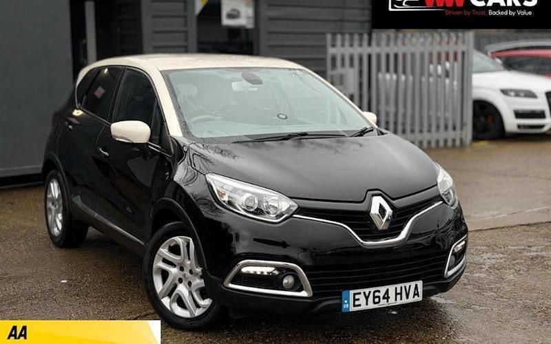 Used Renault Captur Dynamique 90 HP (66 kW) 2014 Black/cream SUV