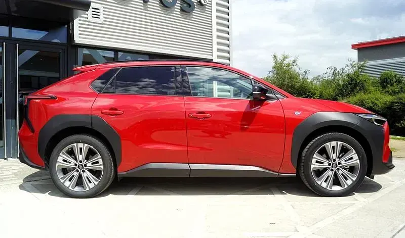 Used Subaru Solterra 150 kW (204 HP) 2023 Red SUV