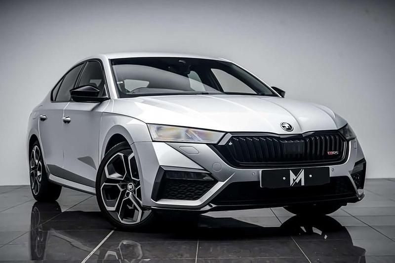 Used Skoda Octavia vRS 200 HP (147 kW) 2023 Silver Hatchback