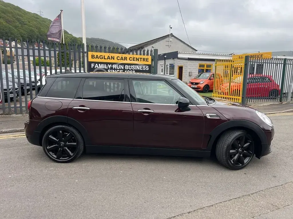 Used Mini Cooper Clubman 150 HP (110 kW) 2018 Maroon Estate