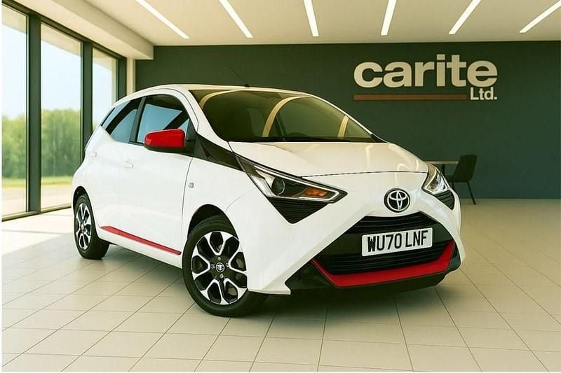 White Used 2020 Toyota Aygo Trend Hatchback | £9,495 (Fair price) - Image 1/2