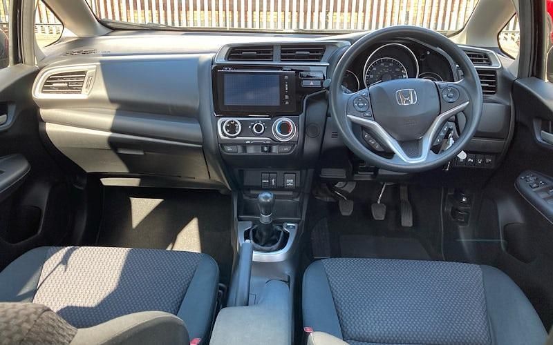 Used Honda Jazz SE 102 HP (75 kW) 2020 Hatchback