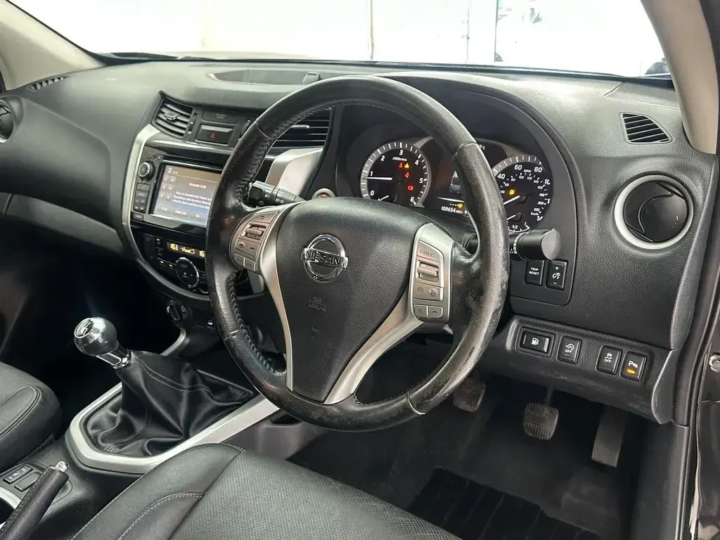 Used Nissan Navara S 190 HP (139 kW) 2017 Black Pickup