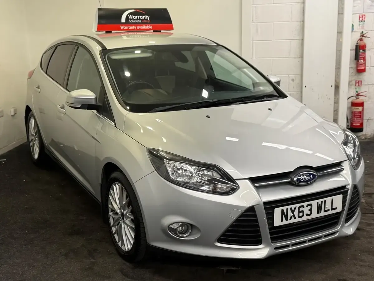 Used Ford Focus Zetec 125 HP (91 kW) 2013 Silver Hatchback