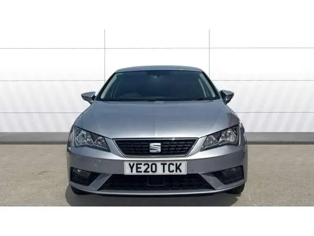 Used Seat Leon SE Dynamic 115 HP (84 kW) 2020 Silver Hatchback