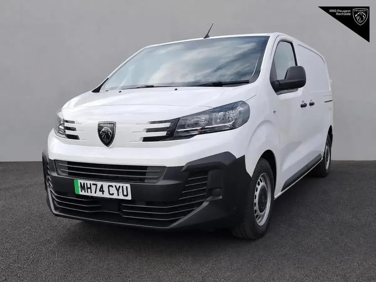 Used Peugeot e-Expert 98 kW (134 HP) 2025 White Van