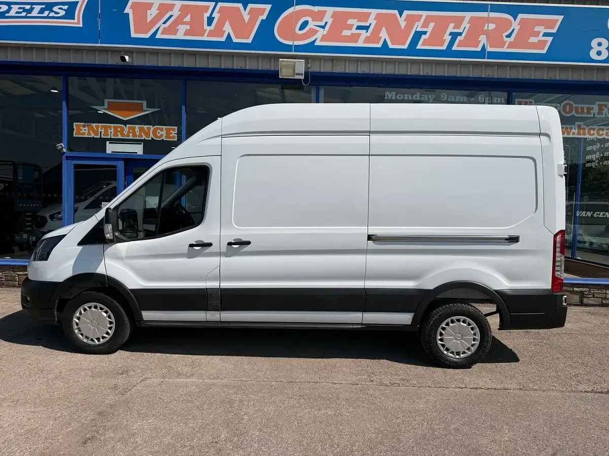 Used Ford Transit 130 HP (95 kW) 2022 White Van