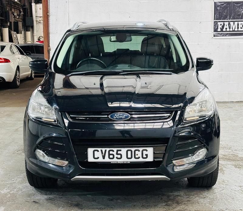 Used Ford Kuga Titanium 180 HP (132 kW) 2015 Black SUV