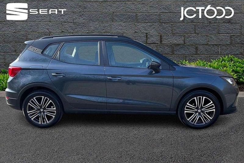 Used Seat Arona SE Technology 94 HP (69 kW) 2022 Grey SUV