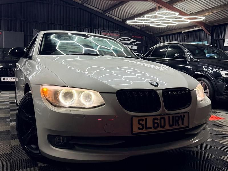 White Used 2010 BMW 320 Coupe | £2,995 (Fair price) - Image 1/4